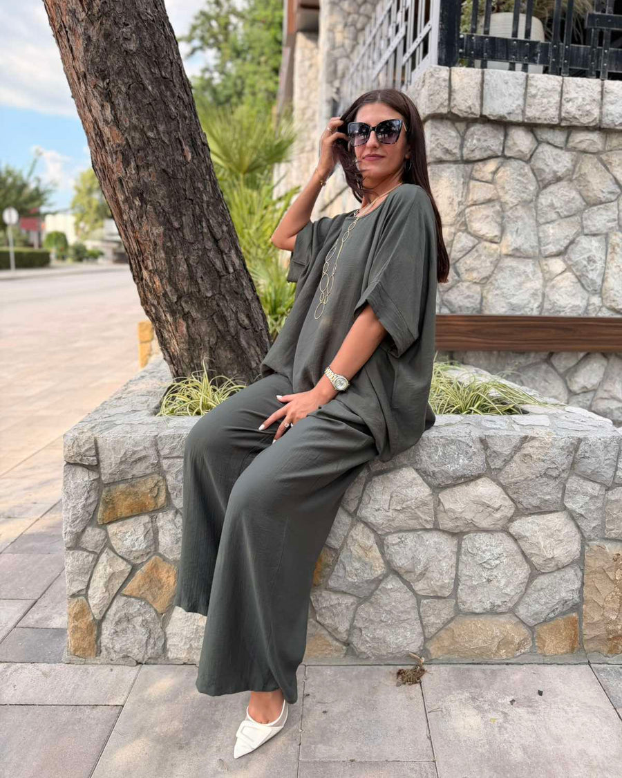 Komplet OLIVE FLOW – Oversized Top i Široke Pantalone | Maslinasta