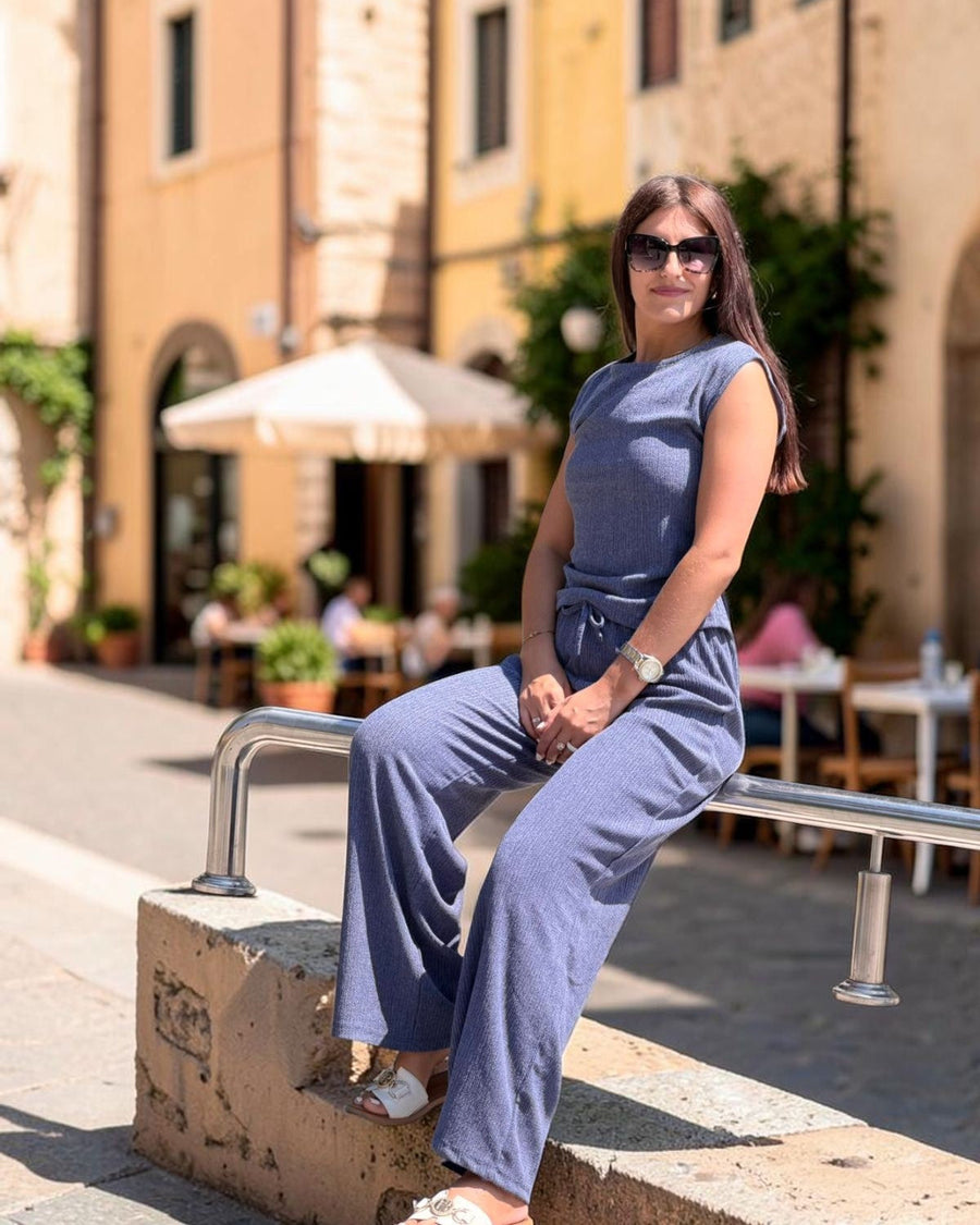 Komplet BLUE MELANGE – Top i Široke Pantalone od Rebrastog Pletiva | Plava