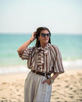 Bluza VINTAGE STRIPE – Prugasta s Mašnom i Balon Rukavima | Braon-Bež