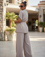 Komplet GREIGE WRAP – Sako Bluza na Preklop s Pojasom i Široke Pantalone